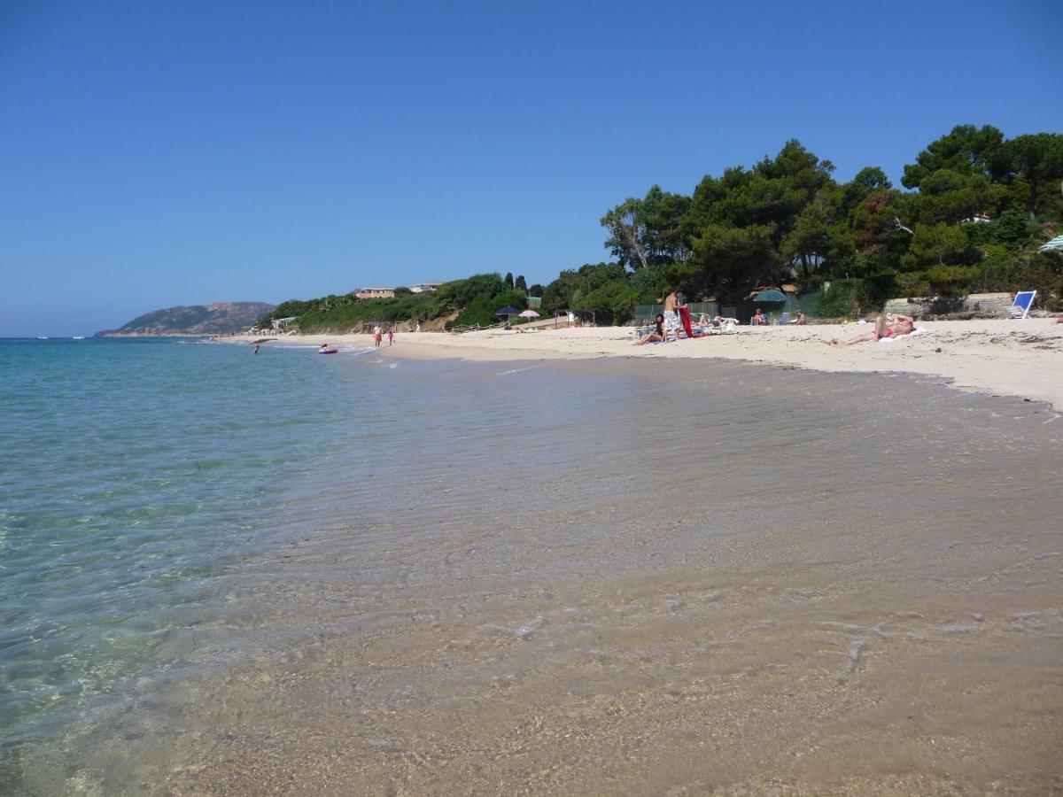 Santa Margherita Di Pula, Calaverde, Deliziosa Villetta 100 Metri Dal Mare 外观 照片
